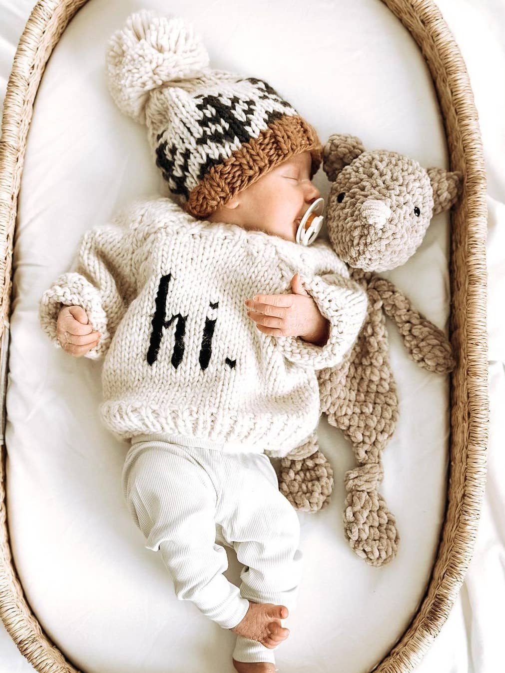 "hi" Crew Neck Sweater