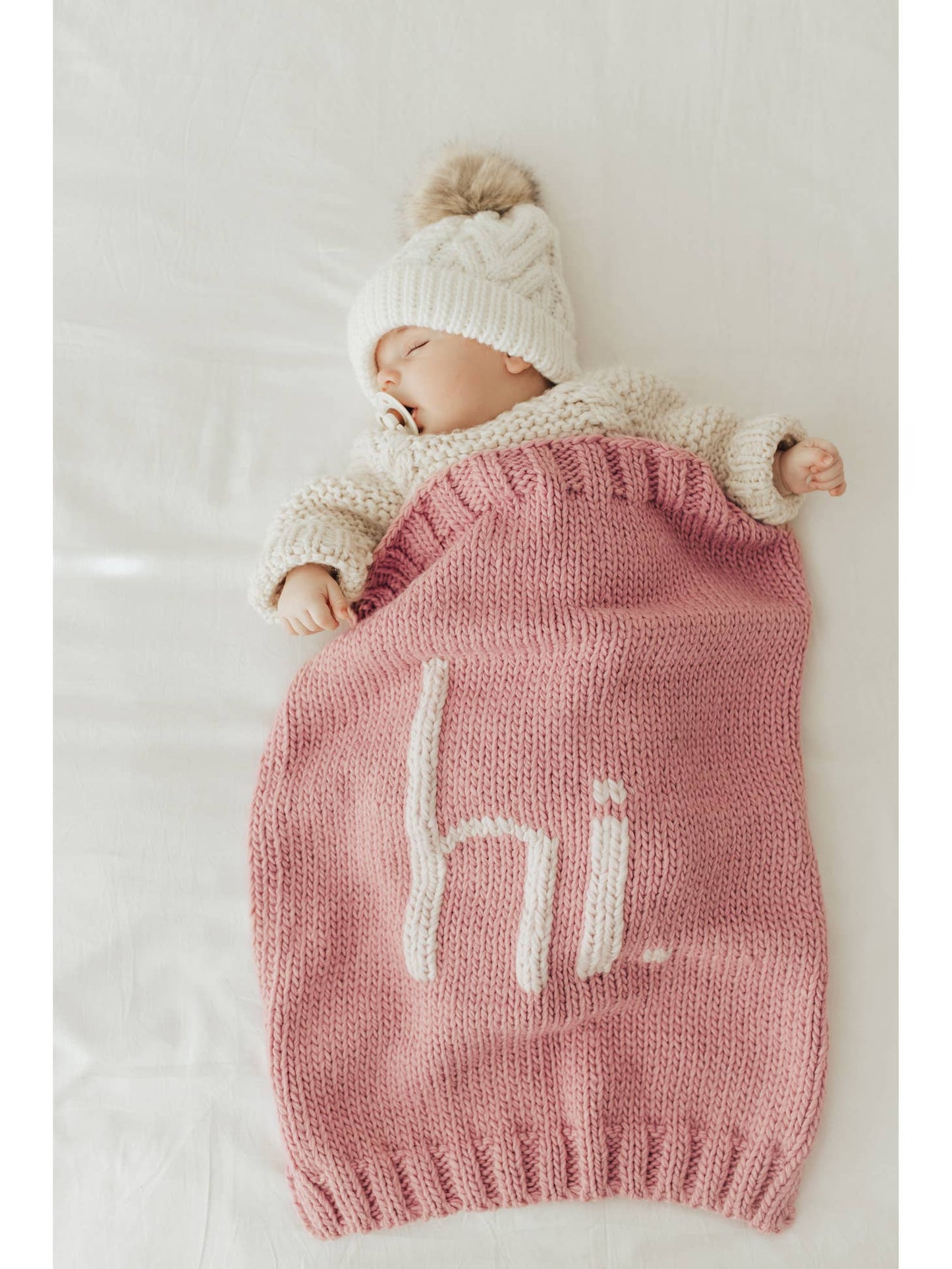 "hi" Hand Knit Blanket Rosy Pink
