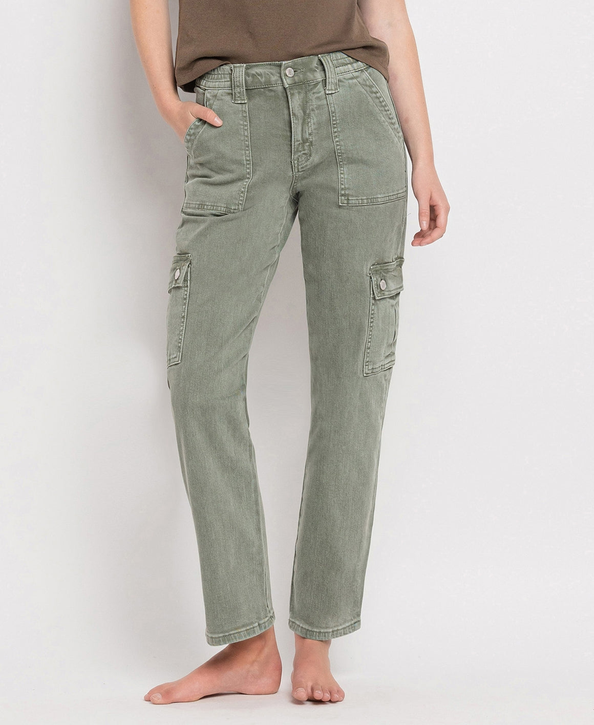 High Rise Straight Jean w Cargo Pocket Detail