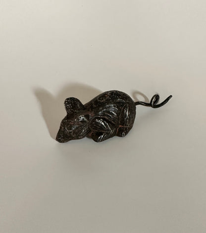 Metal Mouse, Distressed Rust Finish